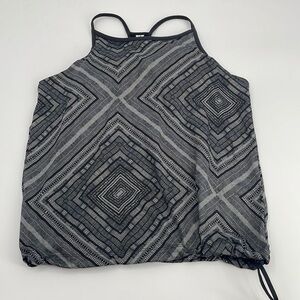 UEC Fabletics built in bra tank top XS black & white